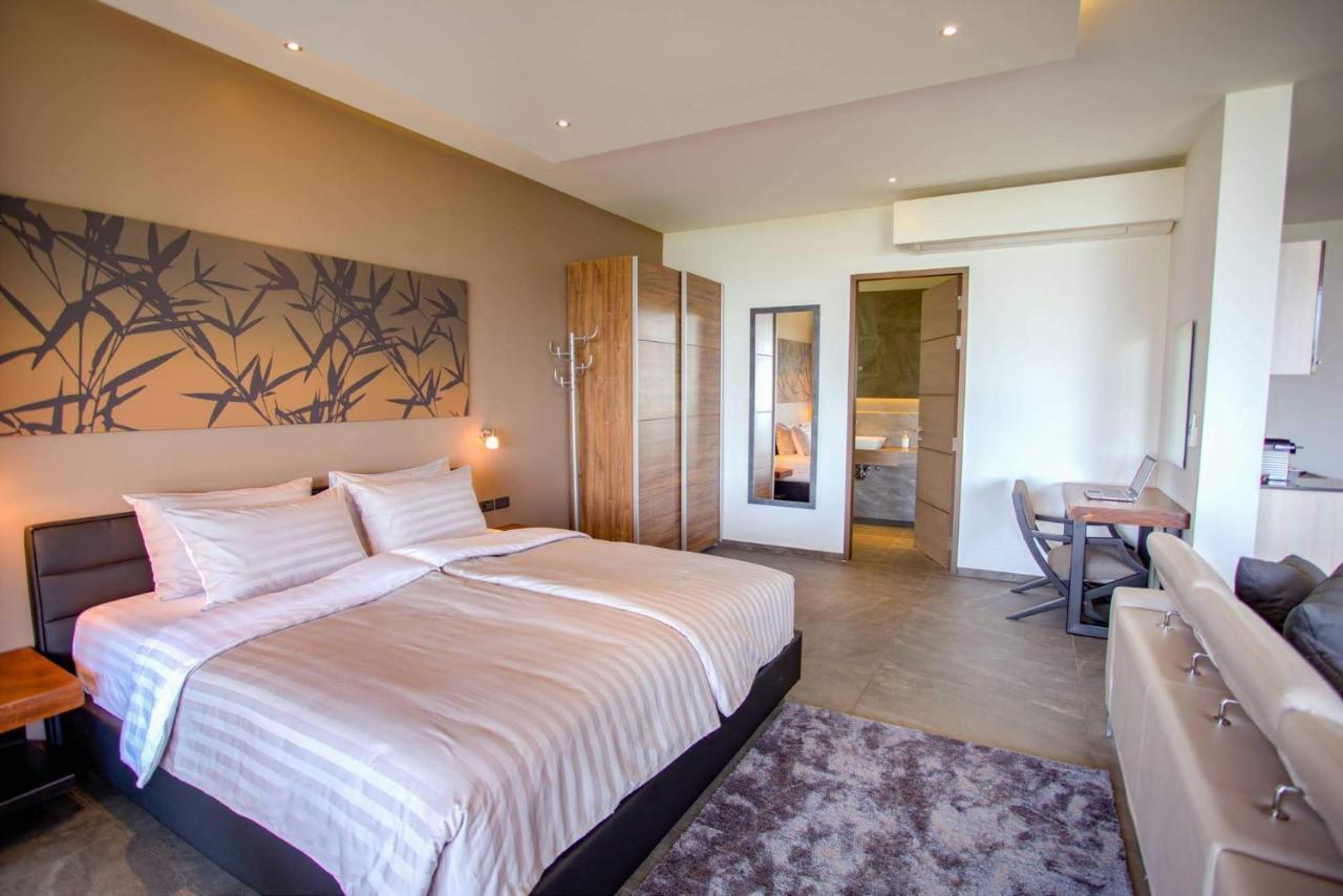 Ocean Rock Kalim Lejlighedshotel Patong Eksteriør billede