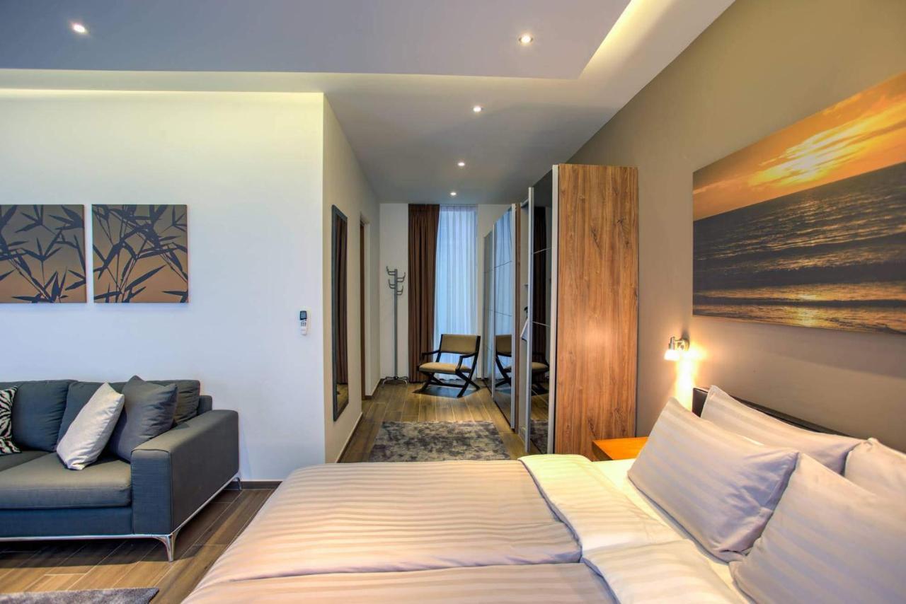 Ocean Rock Kalim Lejlighedshotel Patong Eksteriør billede